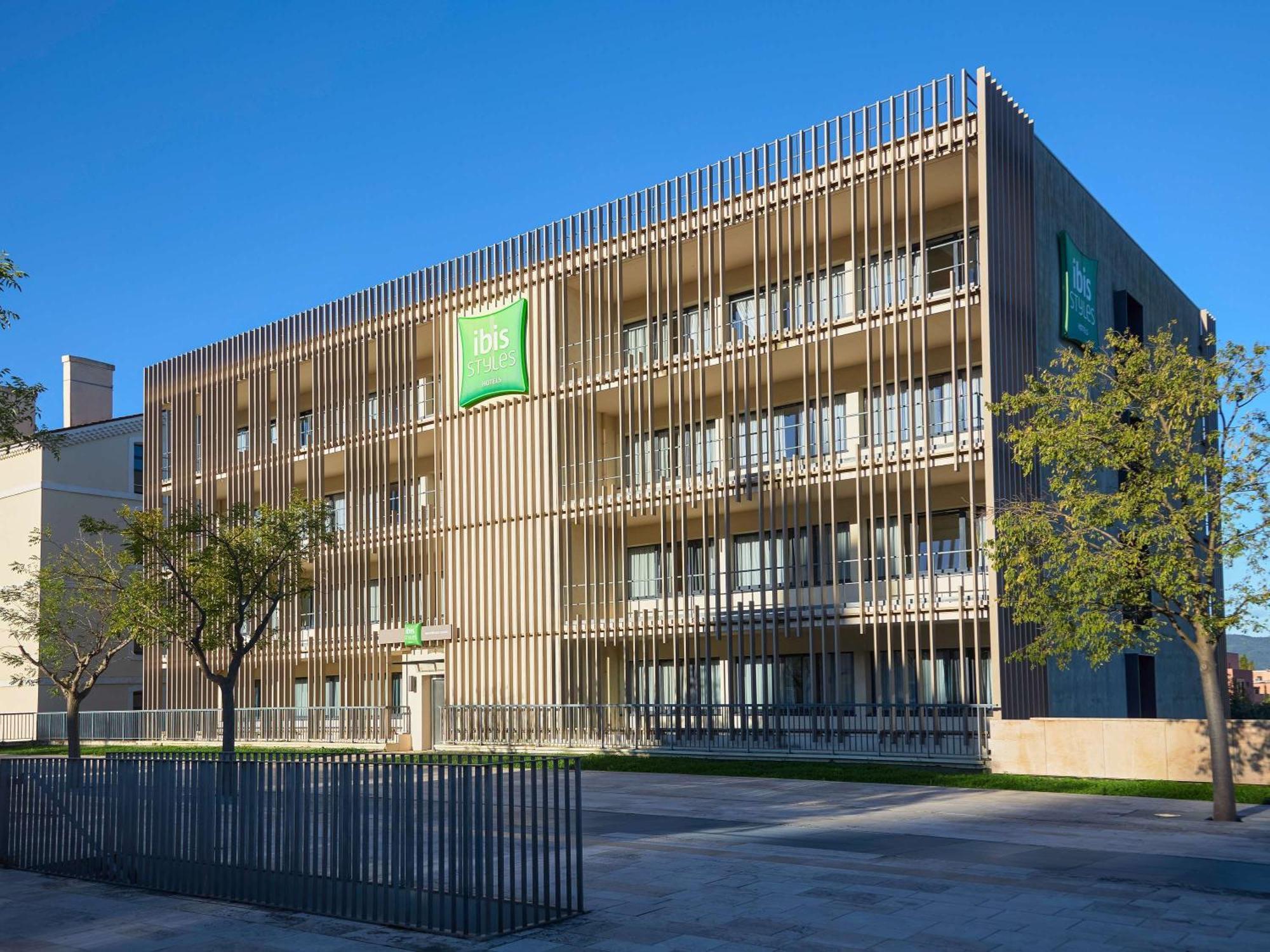 Готель Ibis Styles Montelimar Centre Екстер'єр фото