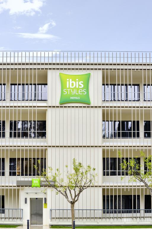 Готель Ibis Styles Montelimar Centre Екстер'єр фото