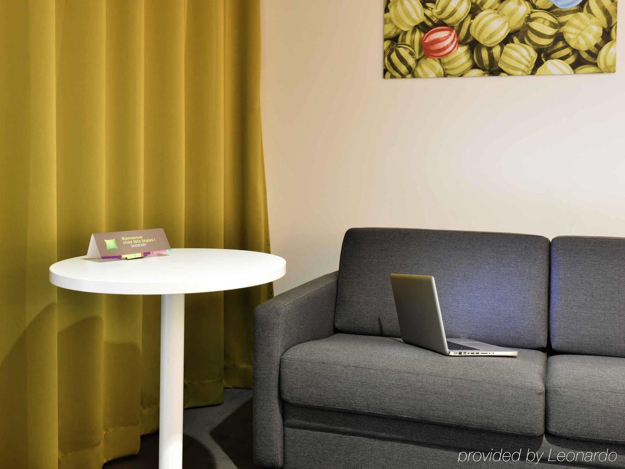 Готель Ibis Styles Montelimar Centre Екстер'єр фото