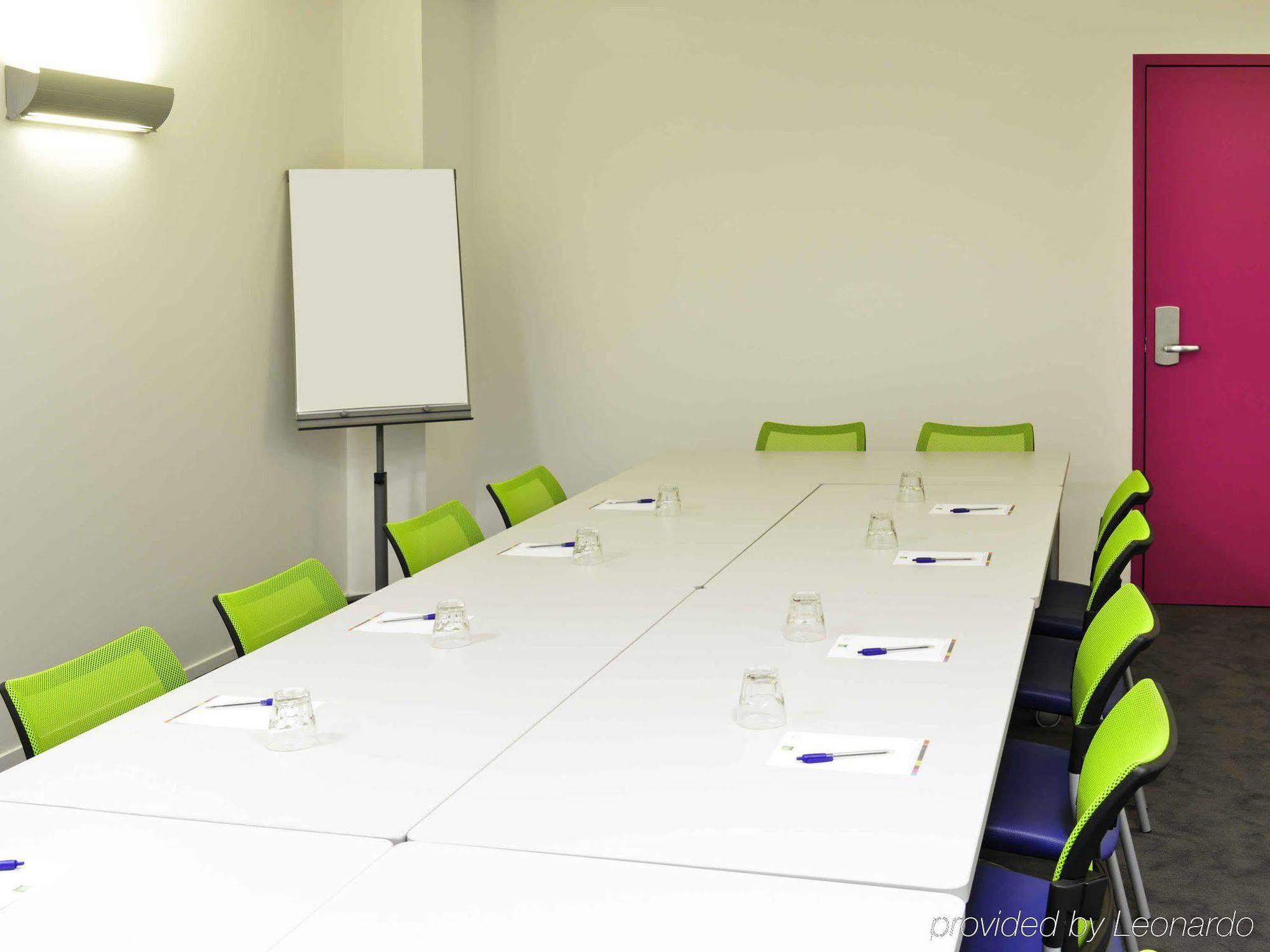 Готель Ibis Styles Montelimar Centre Екстер'єр фото
